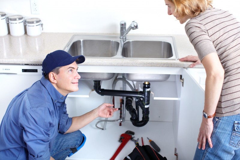 How Plumbing Contractors in College Park, GA, Can Help Out in a Bad Situation